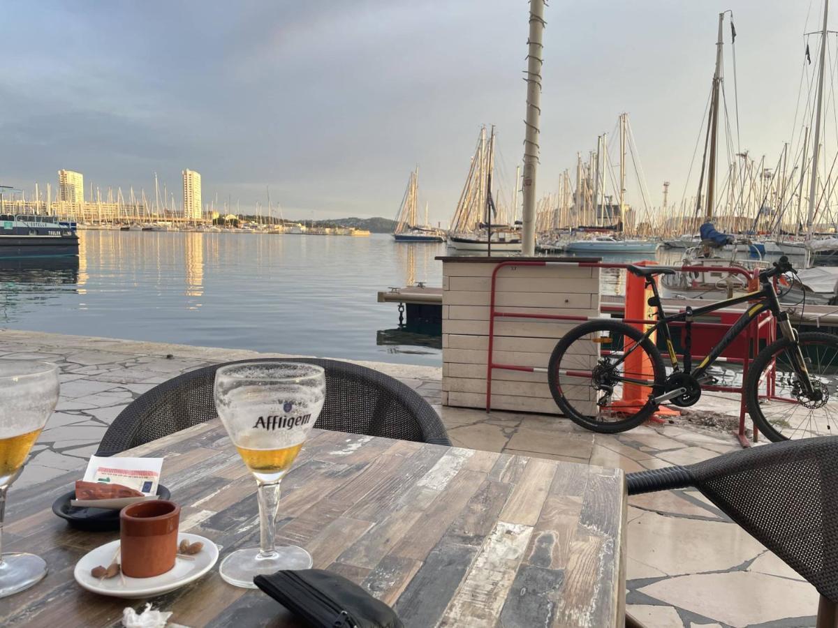 Appartement Mignon Calme Douillet Ascenseur Clim Etage Eleve Proche Parking Et Toutes Commodites Au Coeur Du Toulon Historique Εξωτερικό φωτογραφία