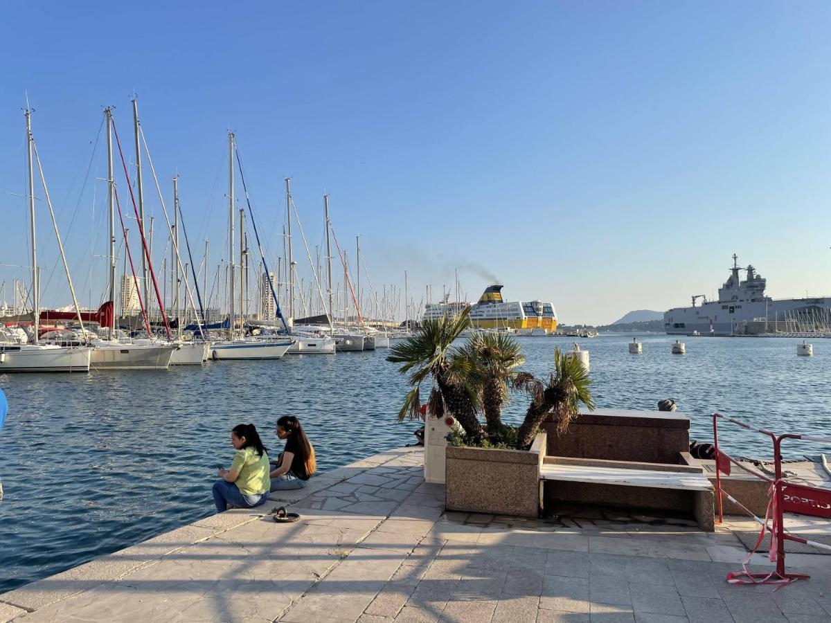 Appartement Mignon Calme Douillet Ascenseur Clim Etage Eleve Proche Parking Et Toutes Commodites Au Coeur Du Toulon Historique Εξωτερικό φωτογραφία