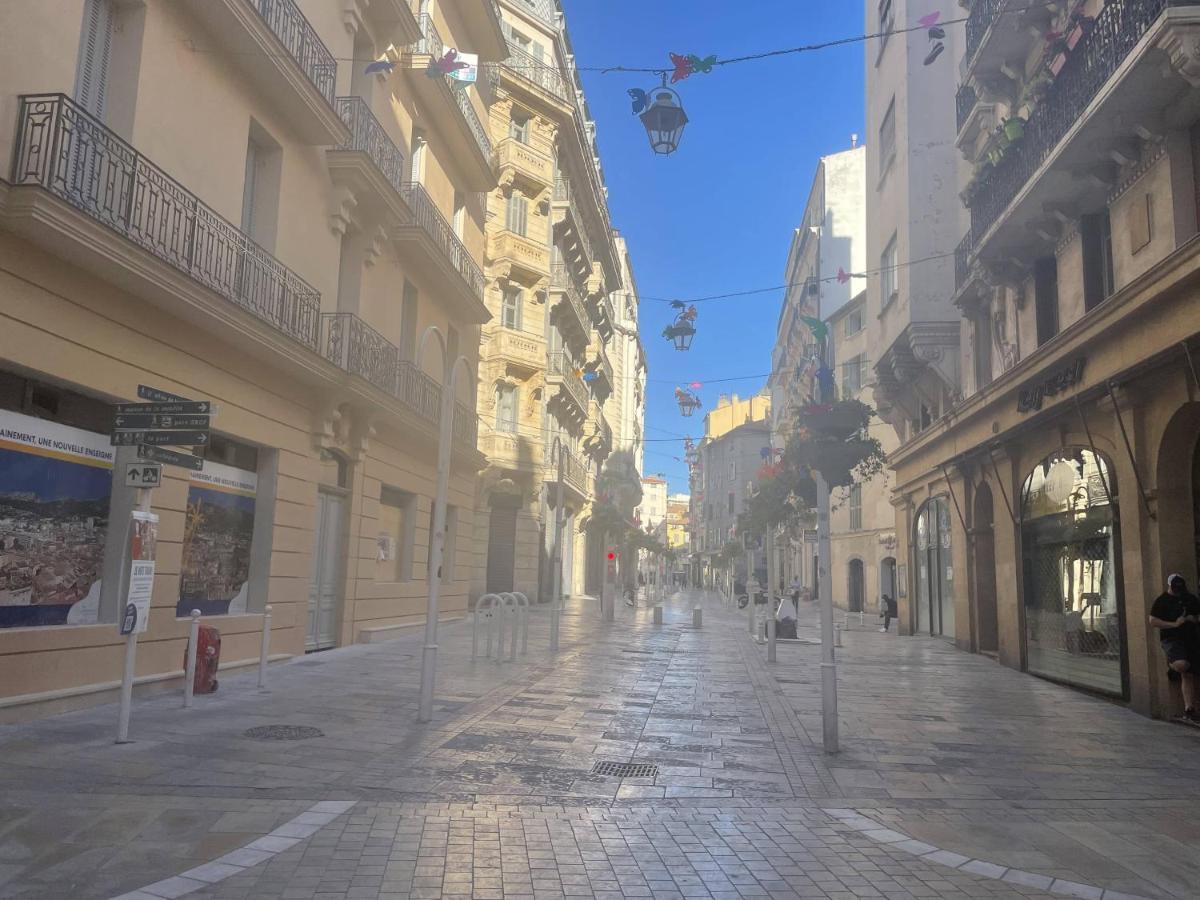 Appartement Mignon Calme Douillet Ascenseur Clim Etage Eleve Proche Parking Et Toutes Commodites Au Coeur Du Toulon Historique Εξωτερικό φωτογραφία